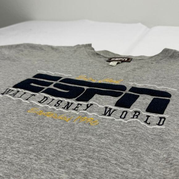 ESPN Walt Disney World Gray Graphic T-Shirt XXL Oversized - Picture 2 of 6